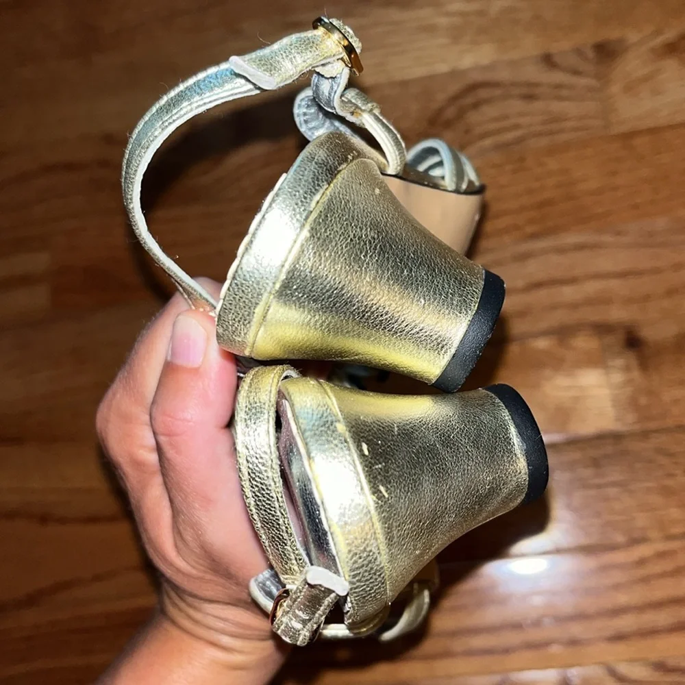 ROS HOMMERSON LAYLA GOLD LEATHER 4.5 M BRAND NEW!